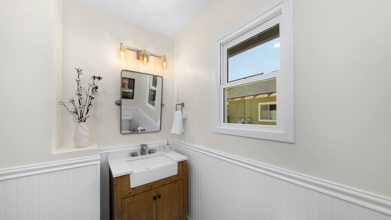 Photo of Bathroom in Mission Hills