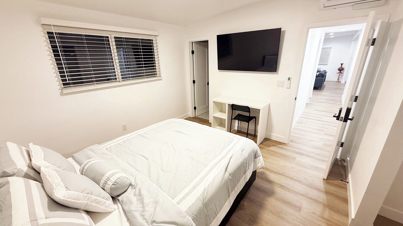 Photo of Bedroom in North Clairemont