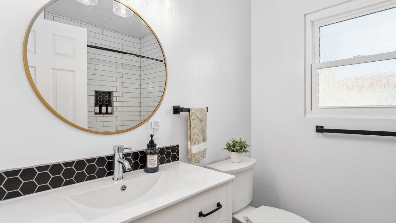 Photo of Bathroom in Linda Vista