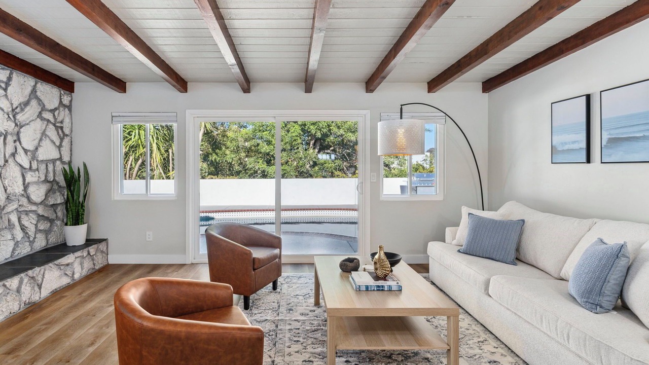 Photo of Livingroom in Linda Vista