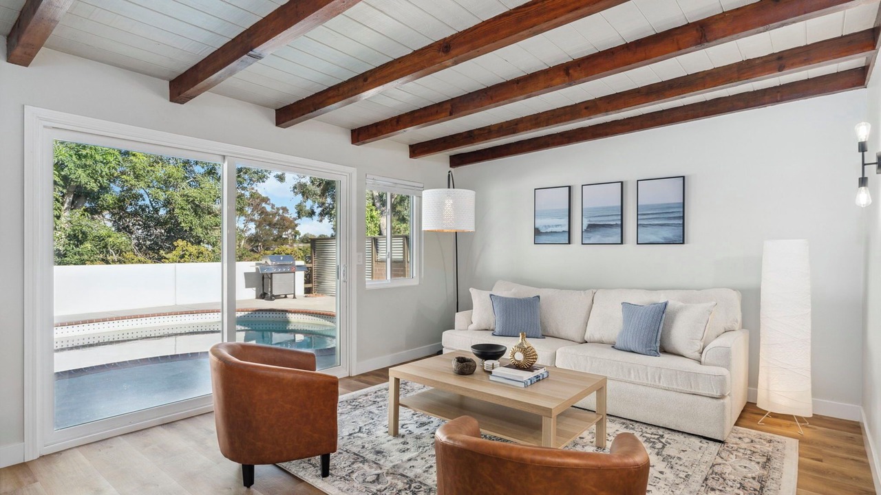 Photo of Livingroom in Linda Vista