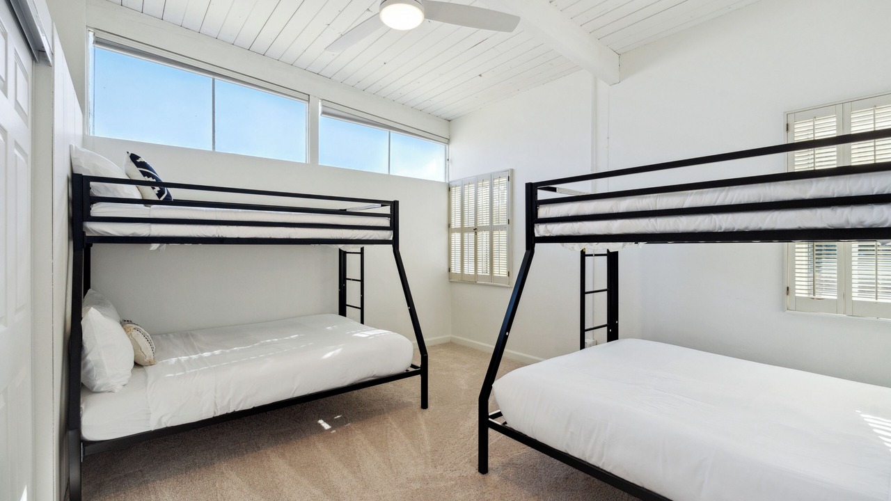 Photo of Bedroom in La Jolla Heights