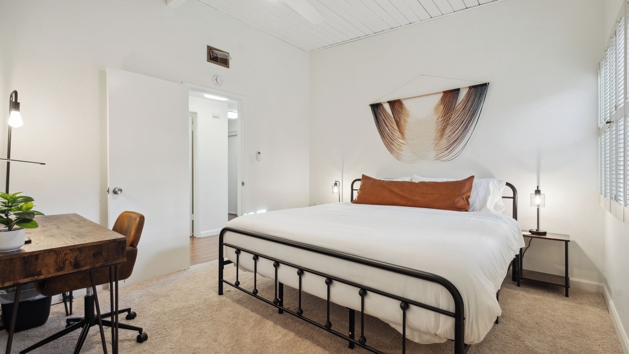 Photo of Bedroom in La Jolla Heights