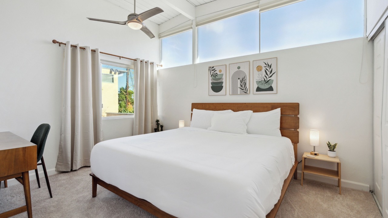 Photo of Bedroom in La Jolla Heights