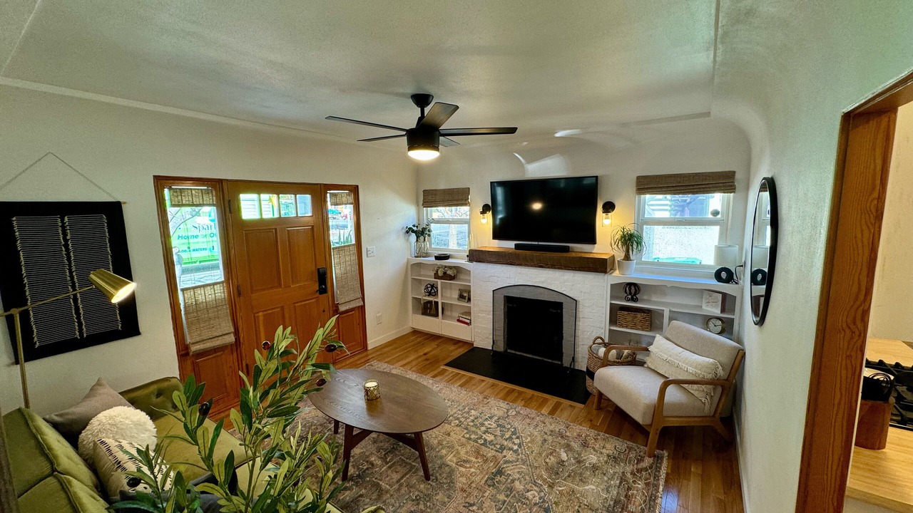Photo of Livingroom in Normal Heights