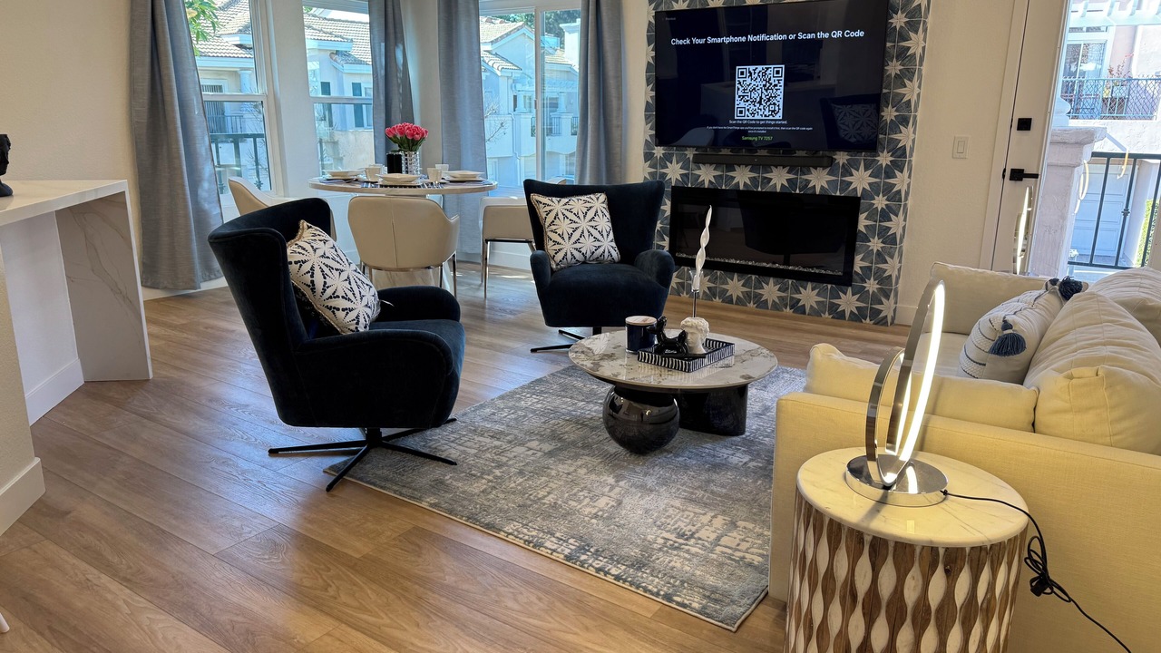 Photo of Livingroom in University City