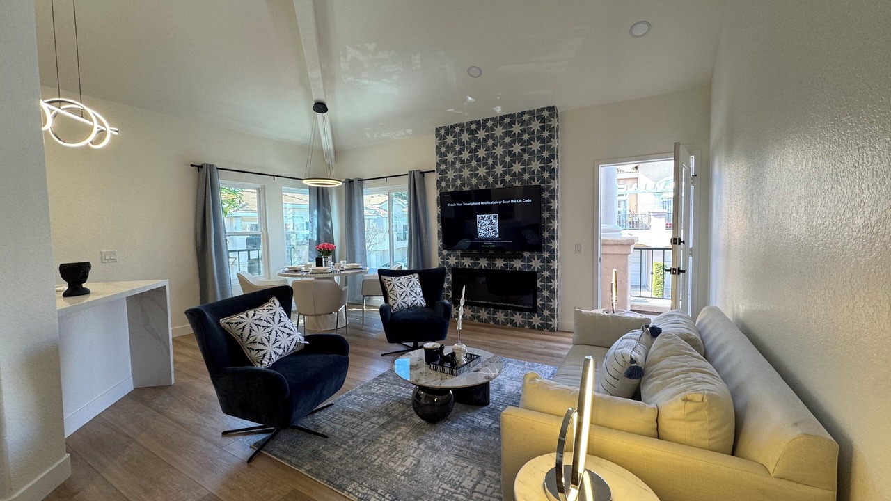 Photo of Livingroom in University City