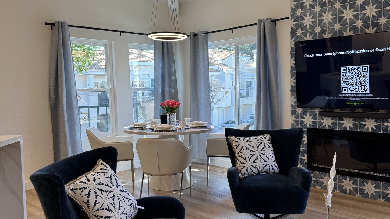 Photo of Livingroom in University City