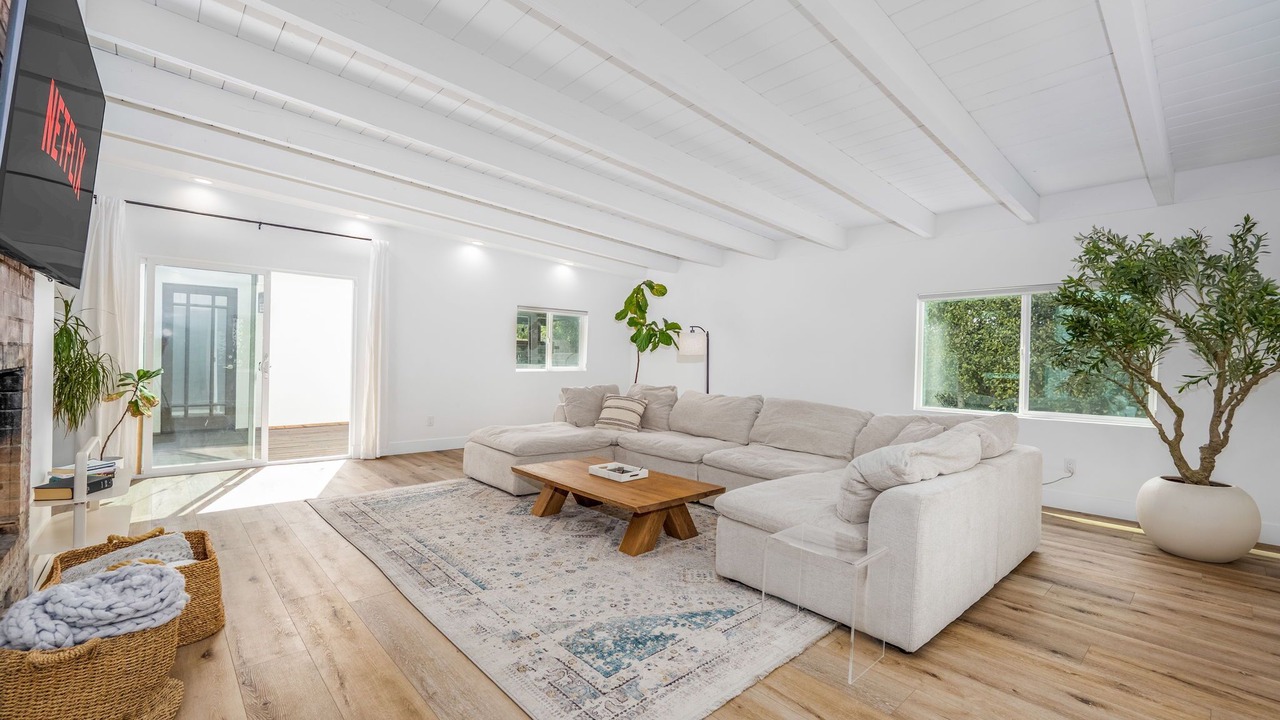 Photo of Livingroom in Serra Mesa