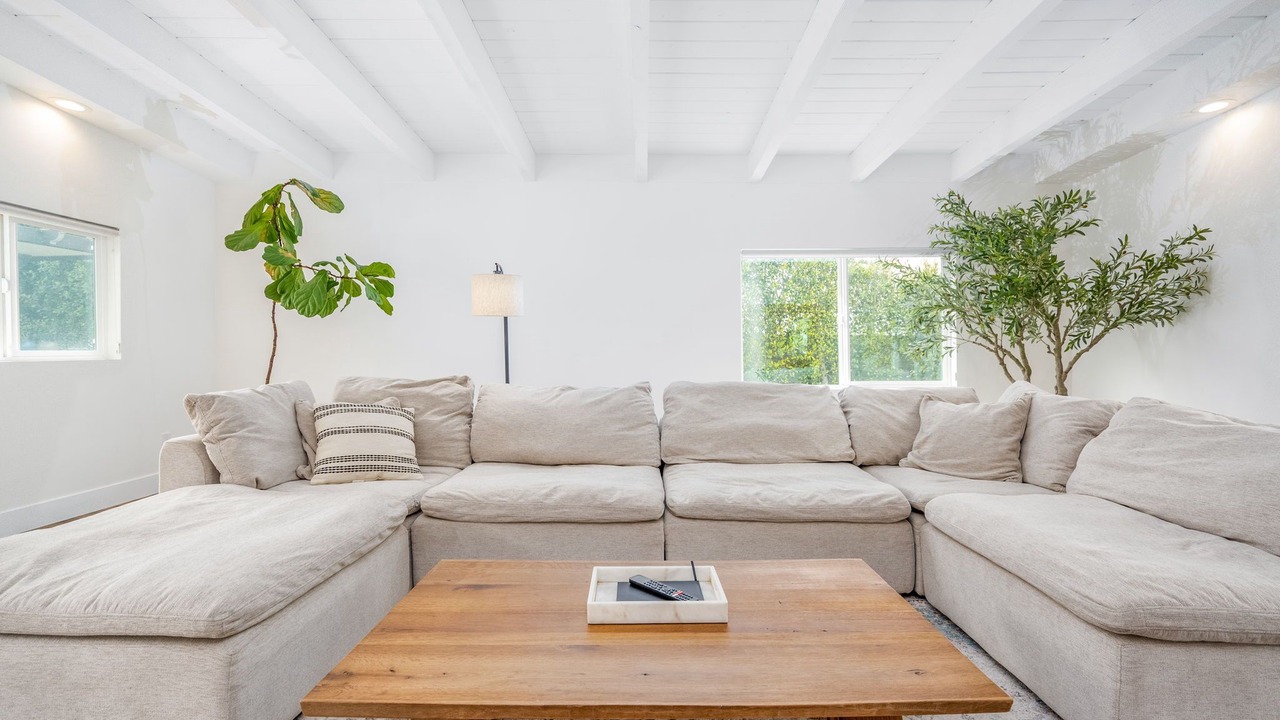 Photo of Livingroom in Serra Mesa