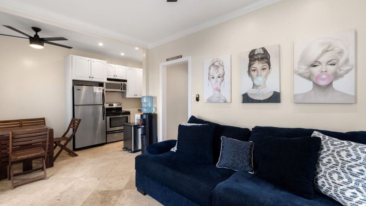 Photo of Livingroom in Mission Beach