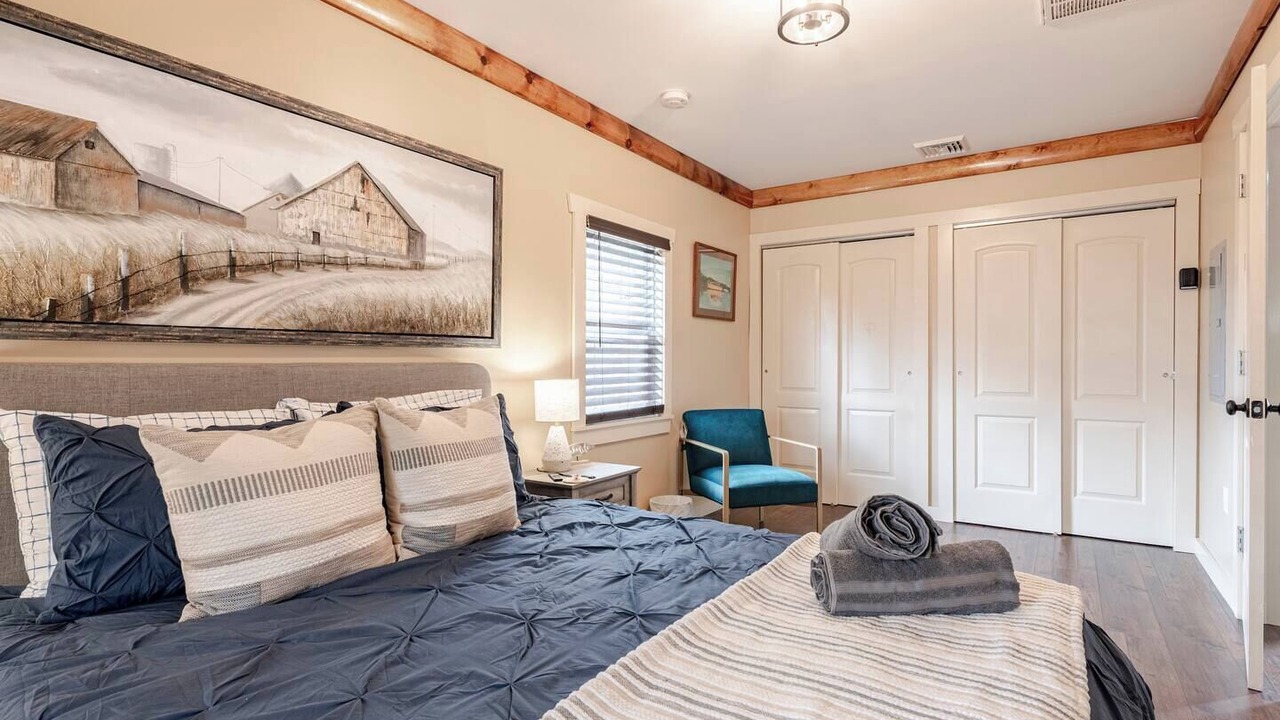 Photo of Bedroom in Greentown