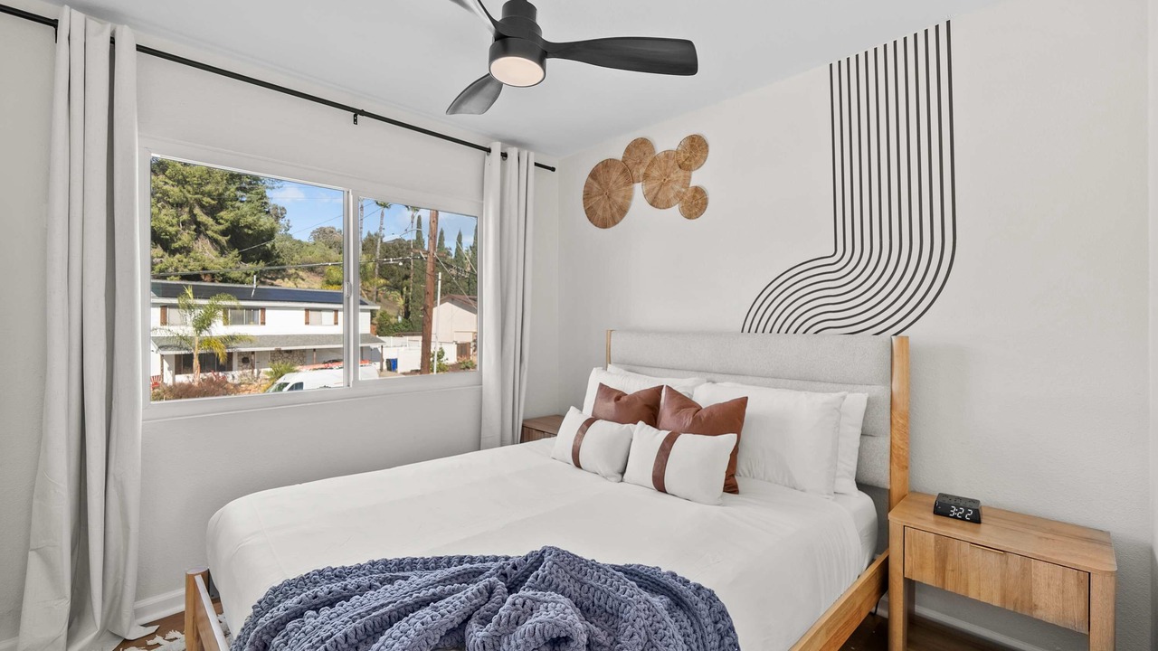 Photo of Bedroom in Allied Gardens