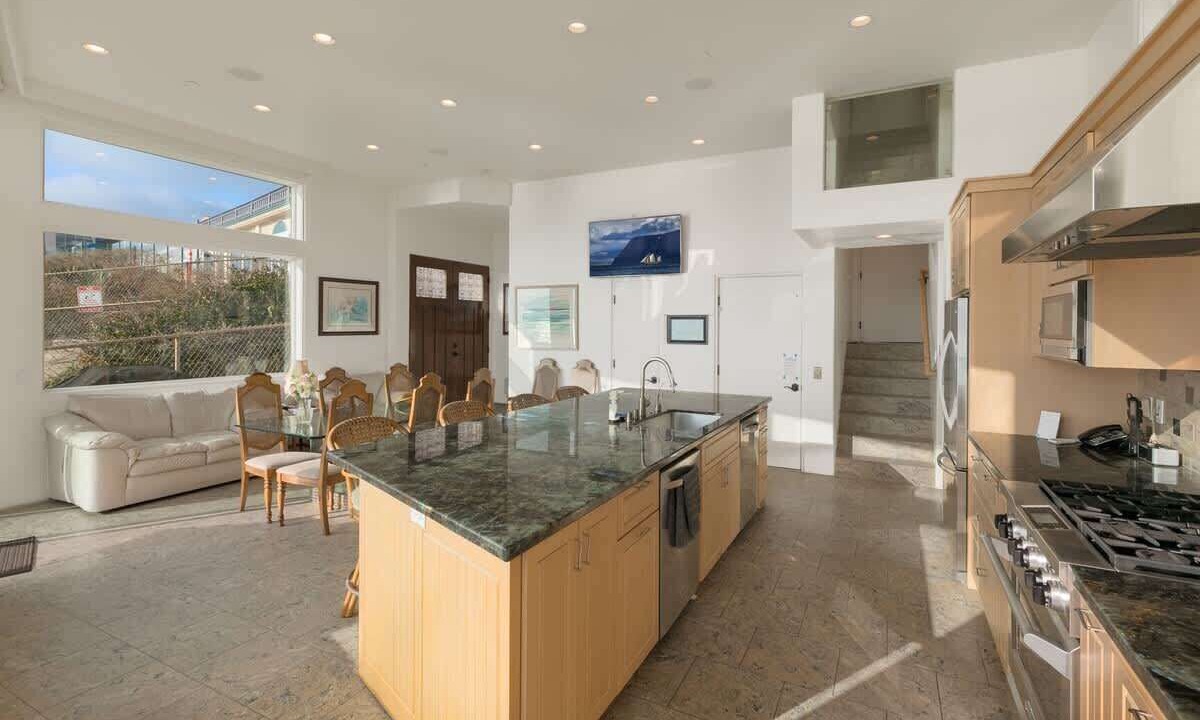 Photo of Kitchen in Beach Barber Tract
