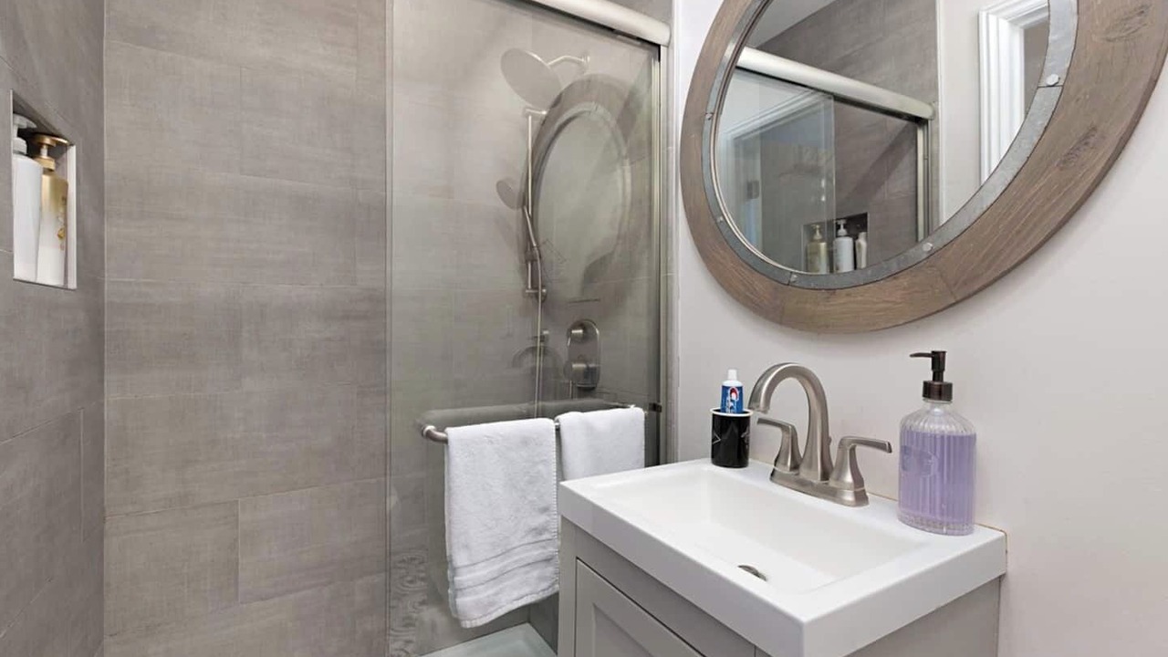 Photo of Bathroom in Serra Mesa