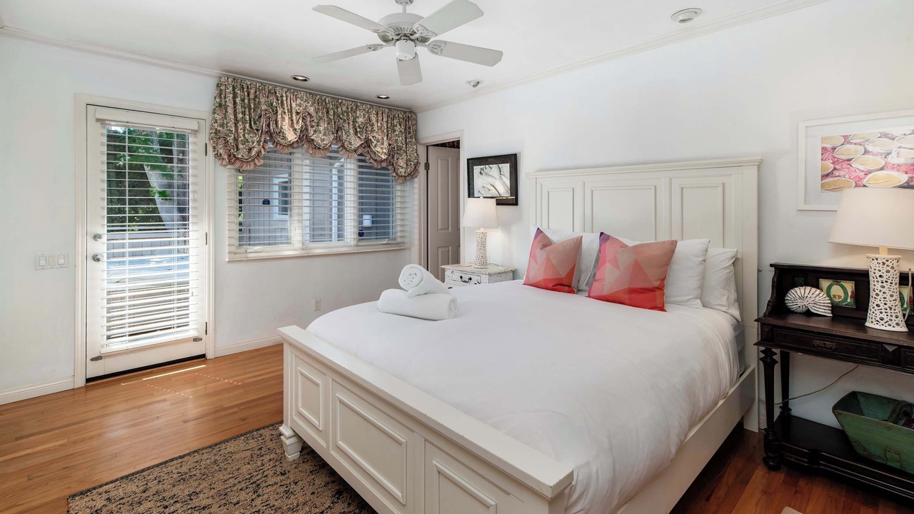 Photo of Bedroom in La Jolla Shores