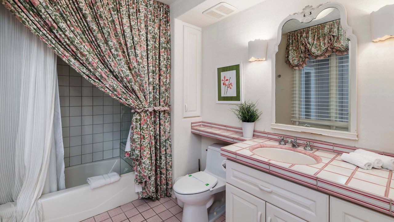 Photo of Bathroom in La Jolla Shores