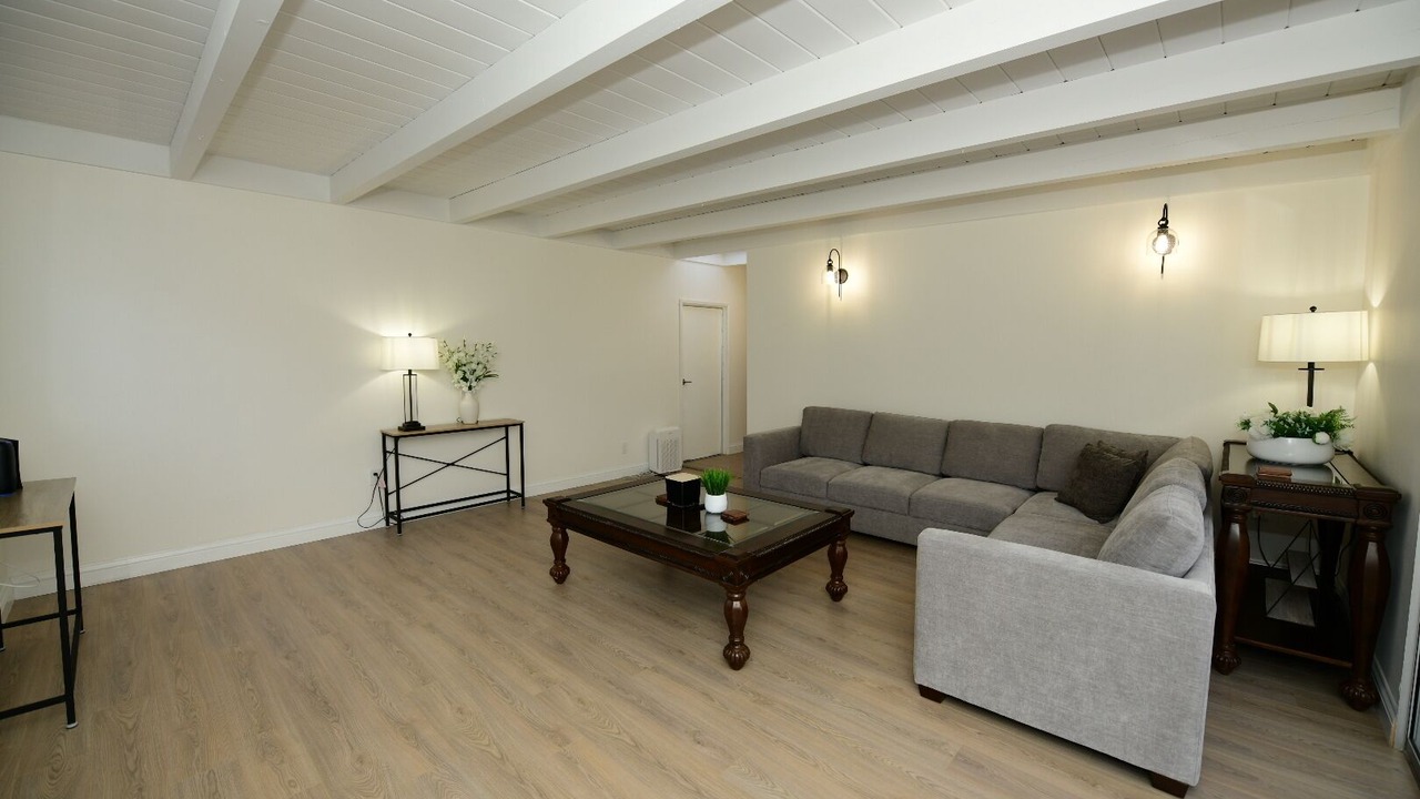 Photo of Livingroom in Serra Mesa