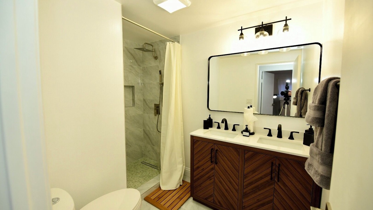 Photo of Bathroom in Serra Mesa