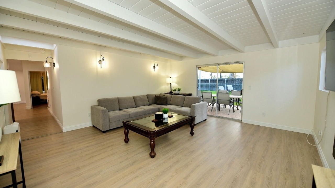 Photo of Livingroom in Serra Mesa