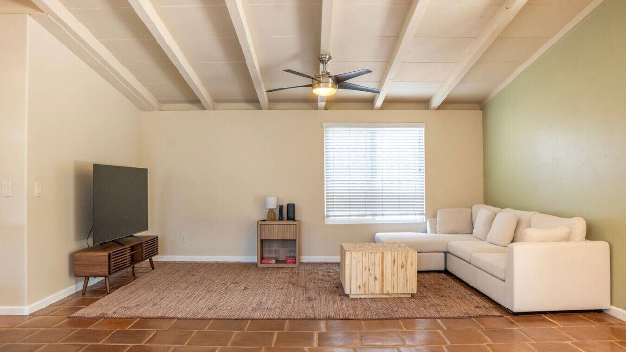 Photo of Livingroom in Clairemont