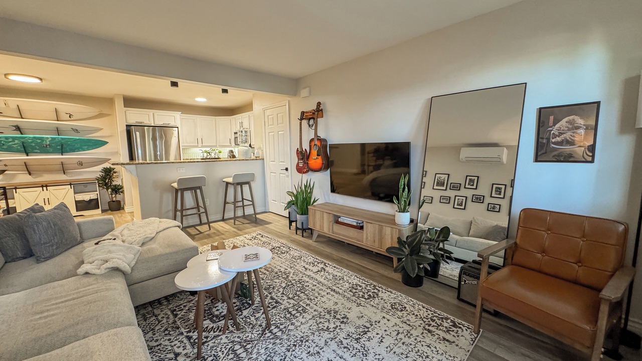 Photo of Livingroom in Clairemont