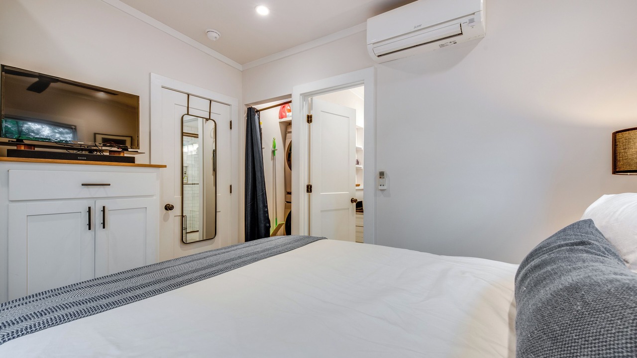 Photo of Bedroom in Old Fourth Ward