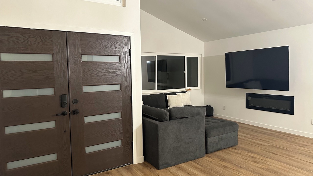 Photo of Livingroom in Allied Gardens