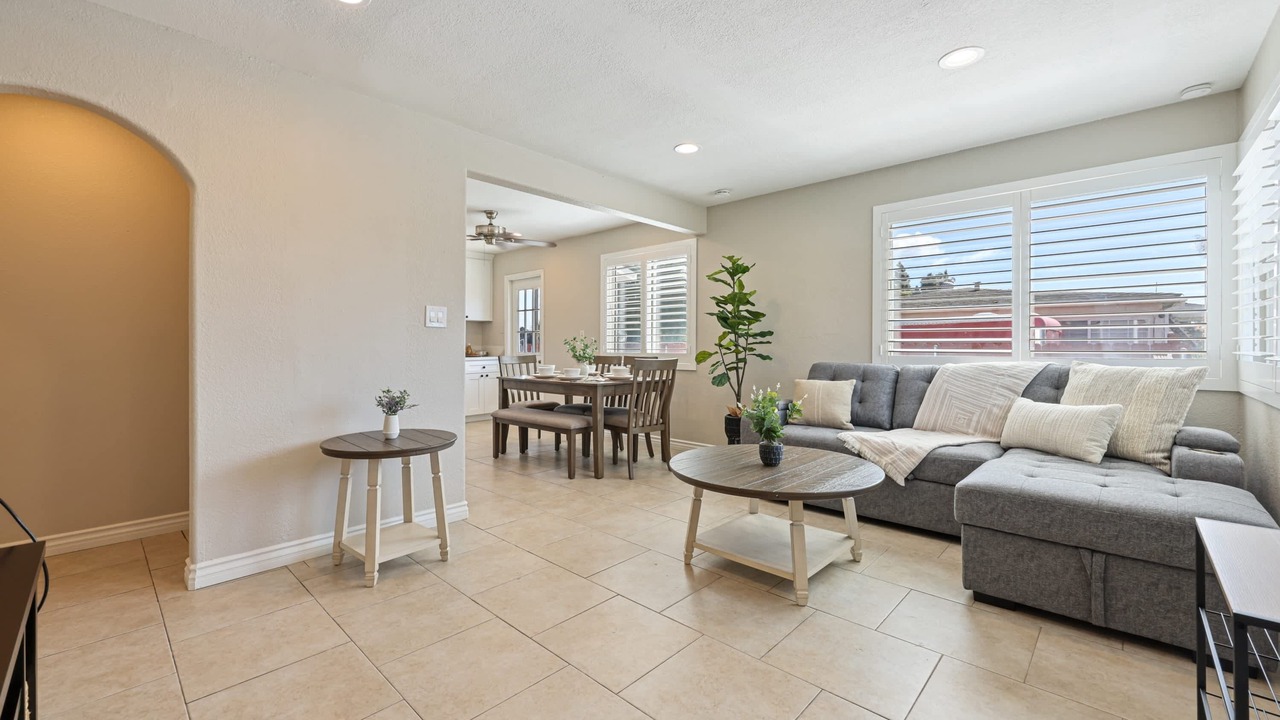 Photo of Livingroom in Linda Vista
