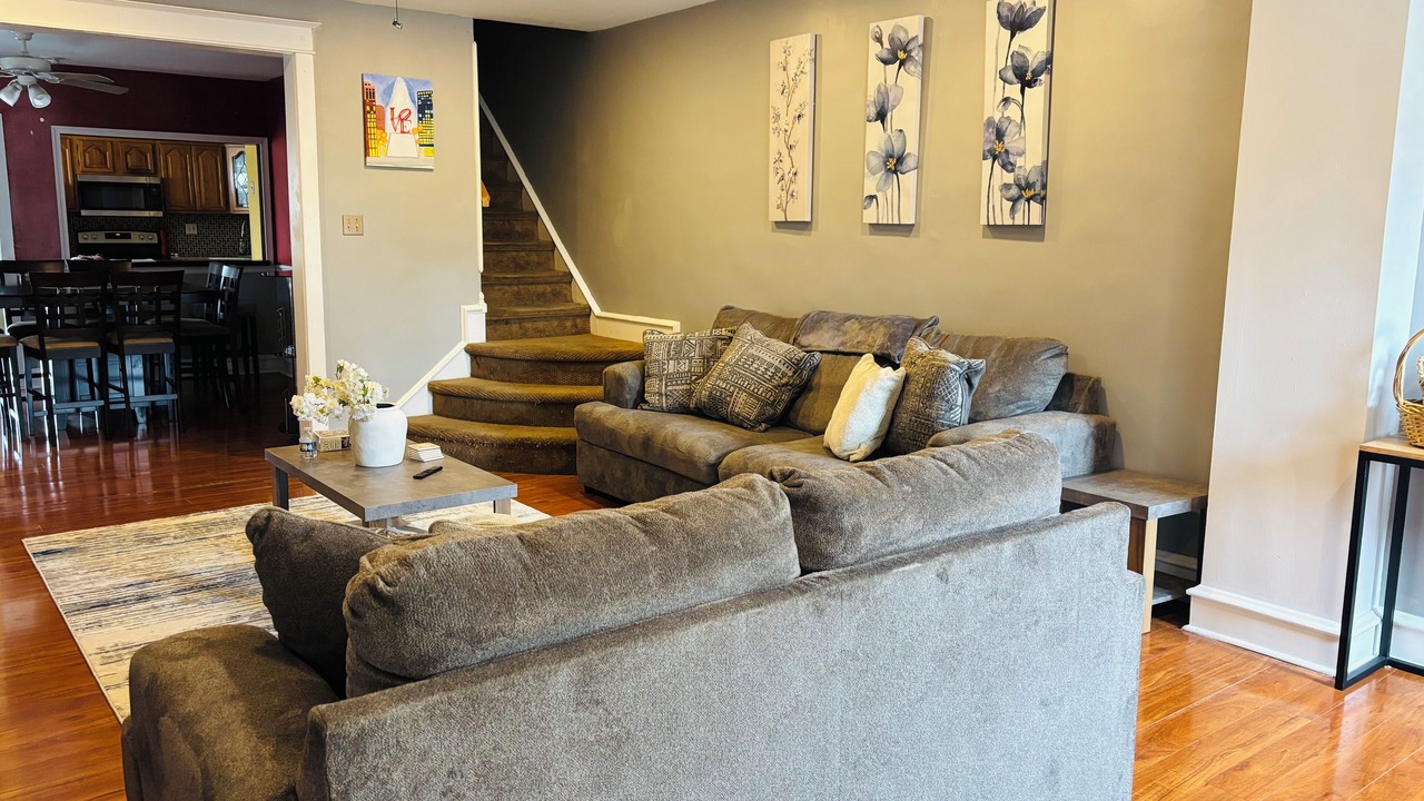 Photo of Livingroom in Foxcroft Square