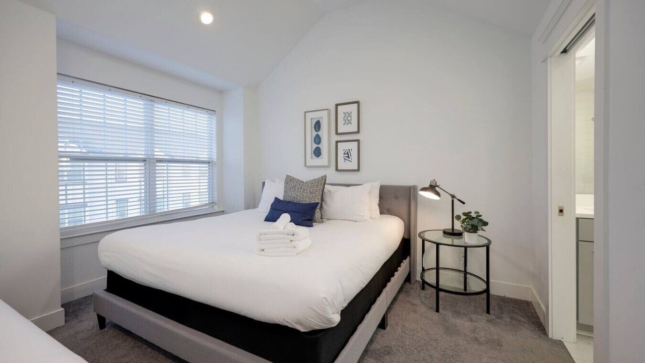 Photo of Bedroom in Charlotte Park