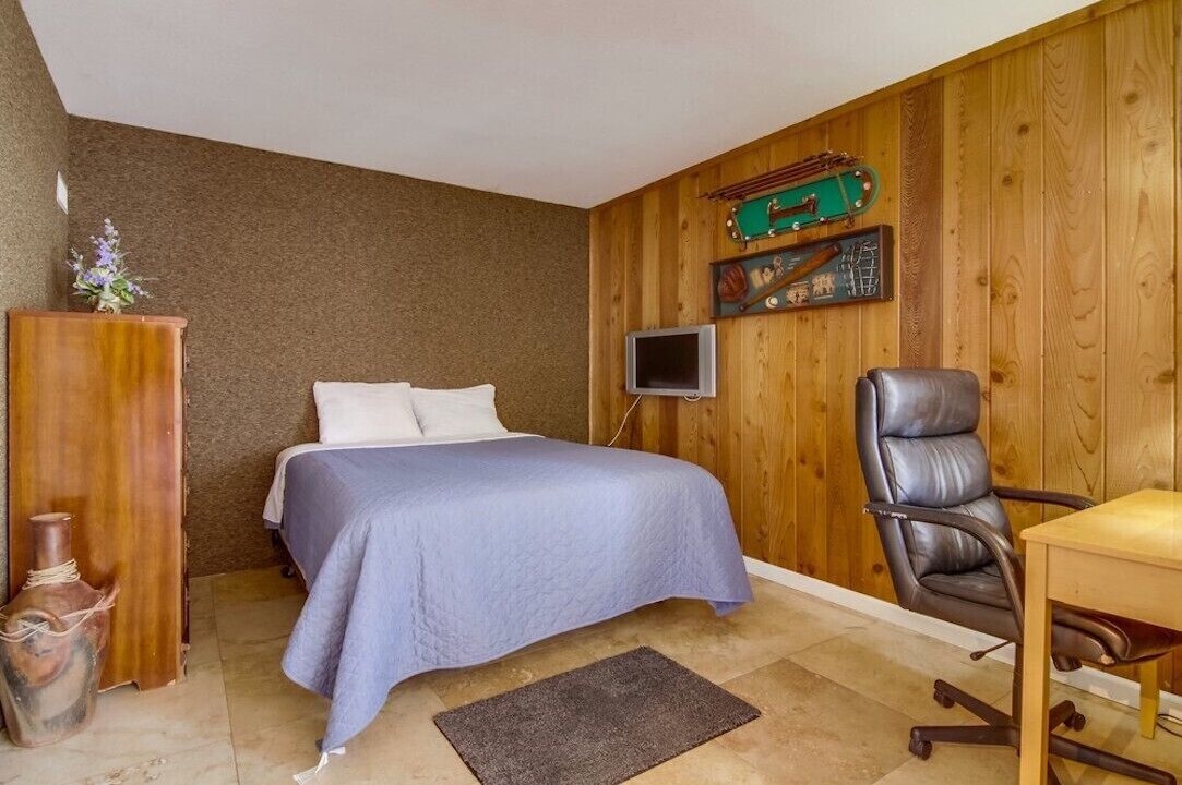 Photo of Bedroom in Crown Point