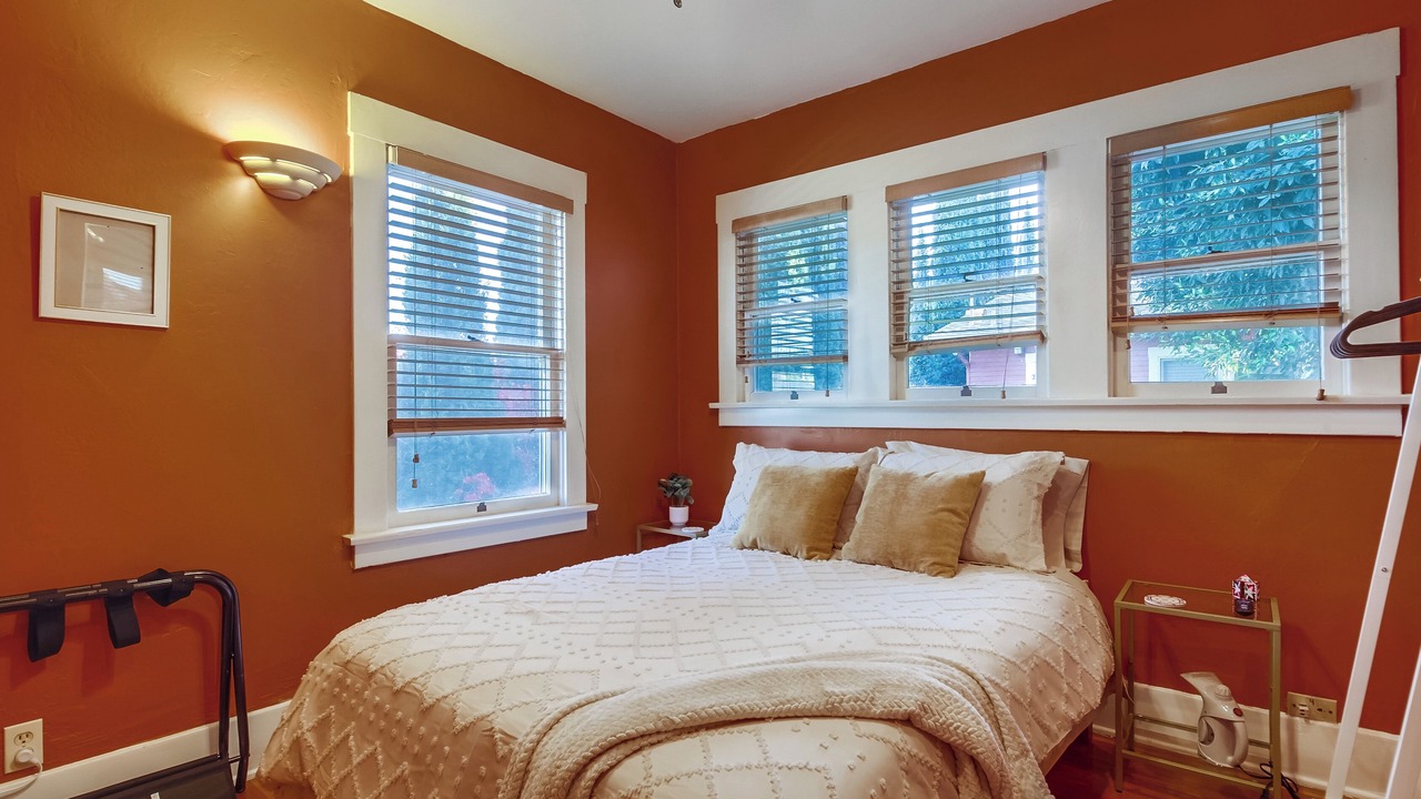 Photo of Bedroom in Golden Hill