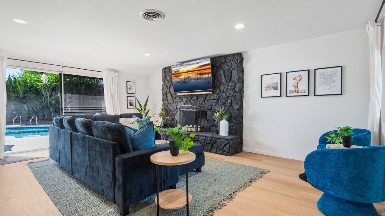 Photo of Livingroom in Clairemont Mesa West