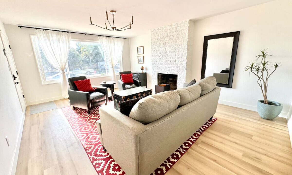 Photo of Livingroom in Clairemont Mesa