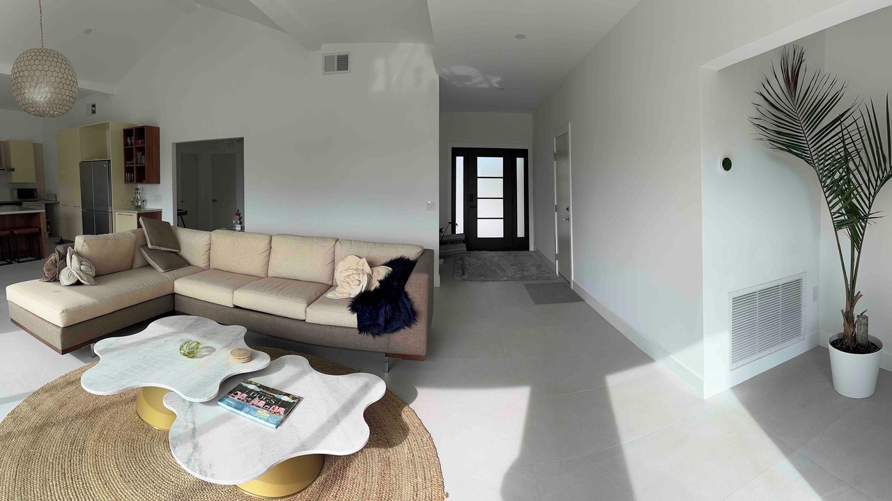 Photo of Livingroom in Bay Ho