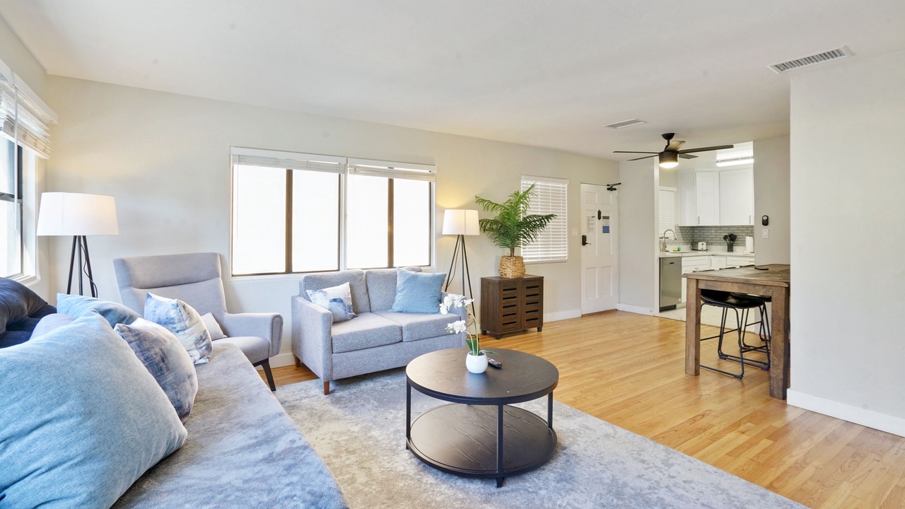 Photo of Livingroom in Civic Core