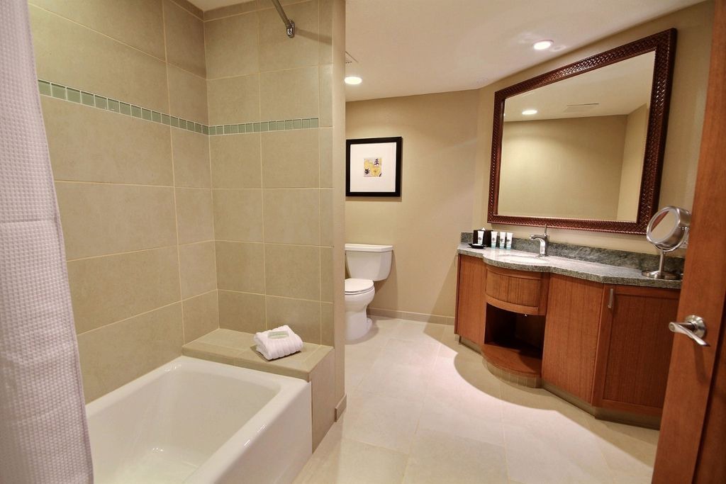 Photo of Bathroom in Lahaina