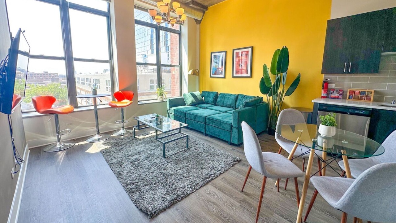 Photo of Livingroom in Near South Side