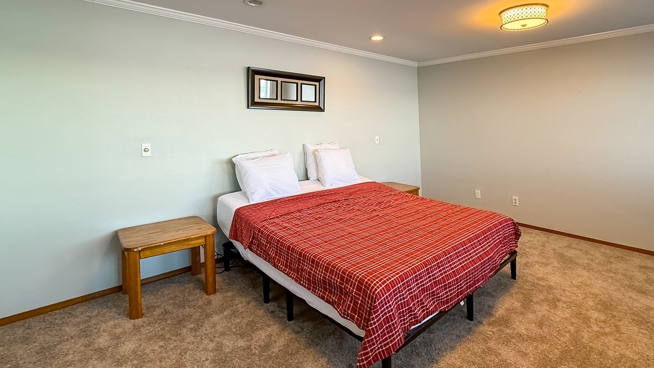 Photo of Bedroom in Clinton