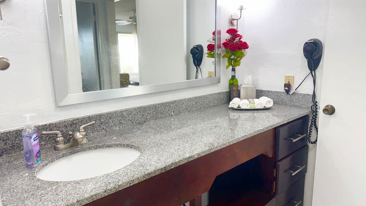 Photo of Bathroom in Wailua