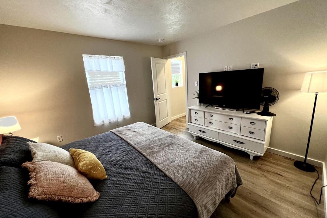 Photo of Bedroom in Huey