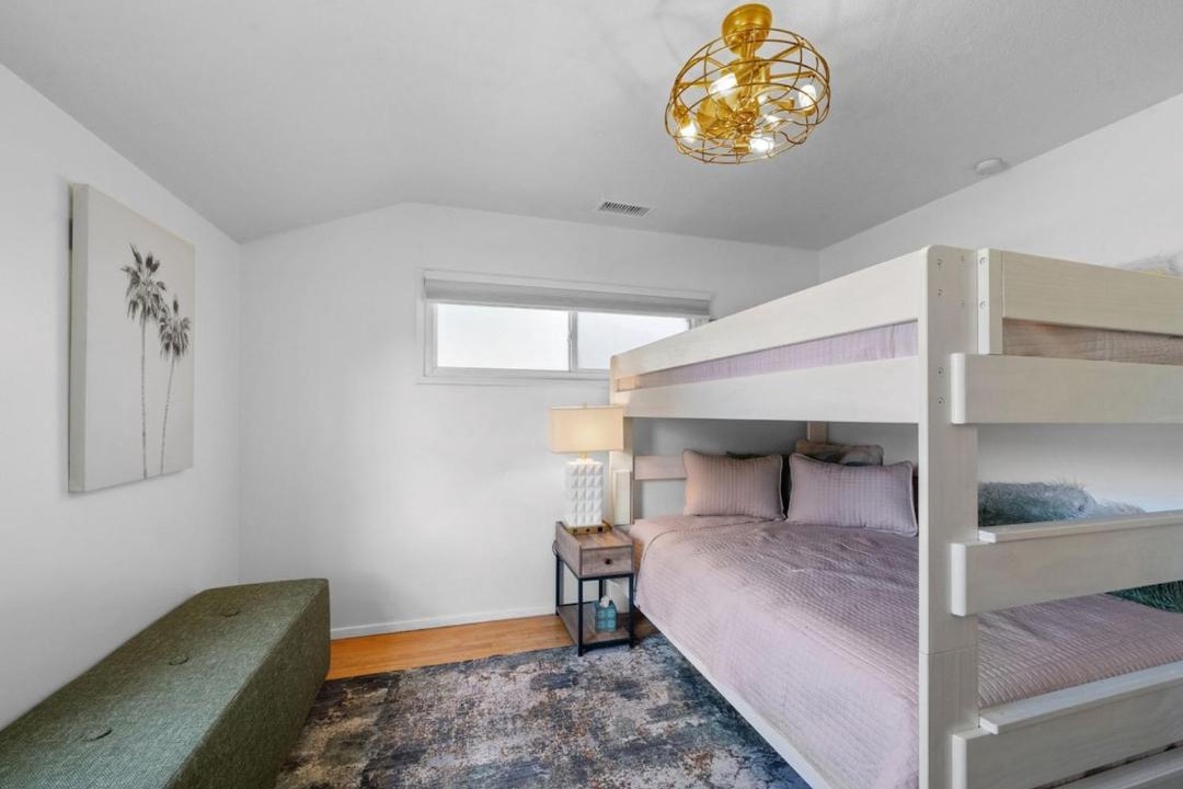 Photo of Bedroom in Allied Gardens