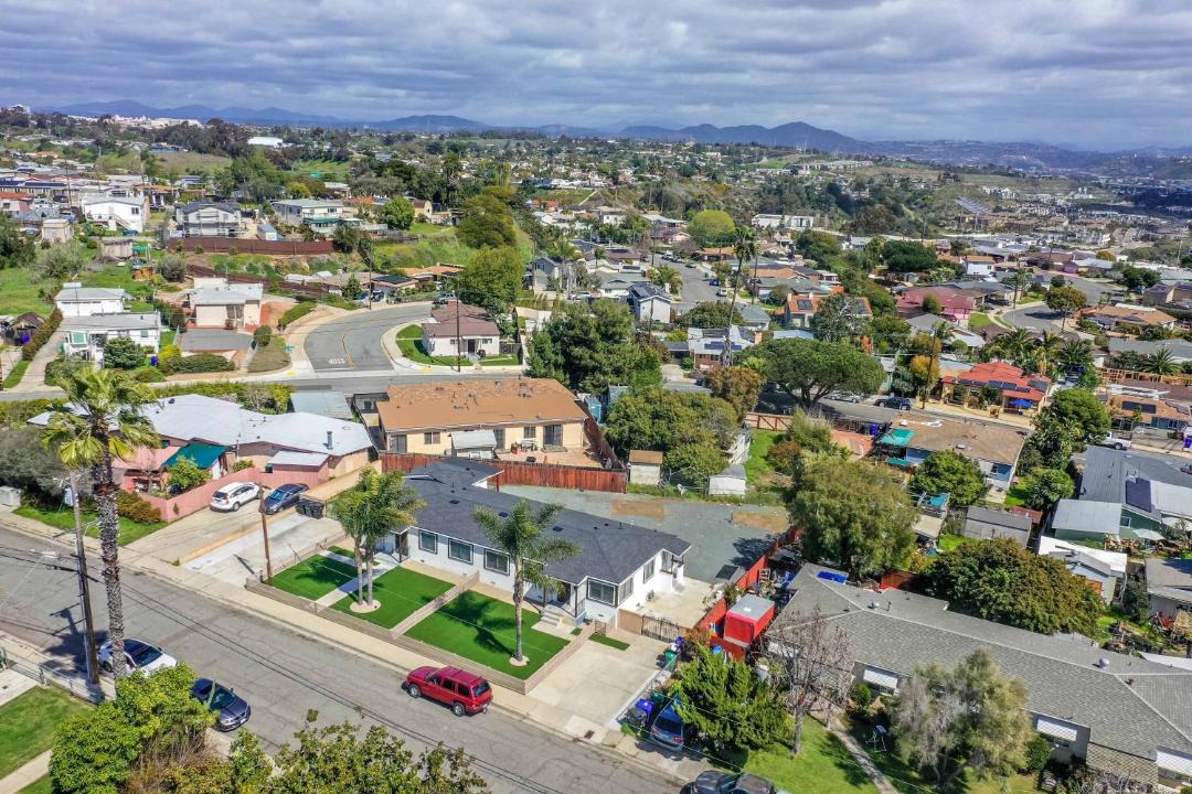 Photo of Others in Linda Vista