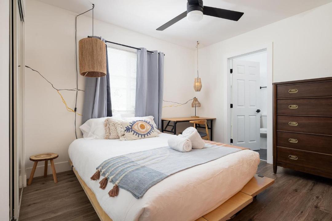 Photo of Bedroom in Clairemont