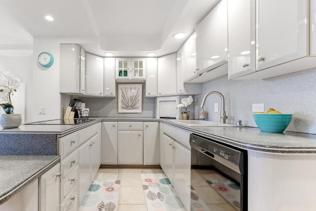 Photo of Kitchen in Maalaea
