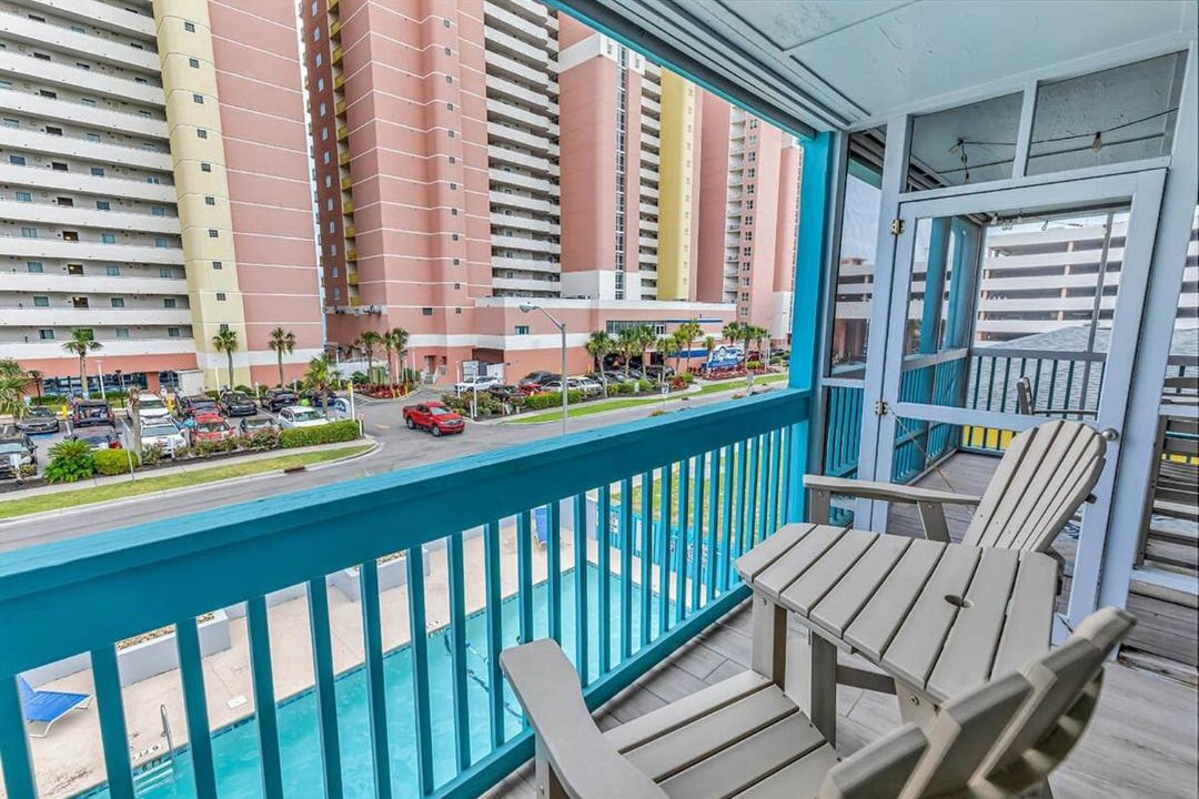 Photo of Patio Balcony in Crescent Beach