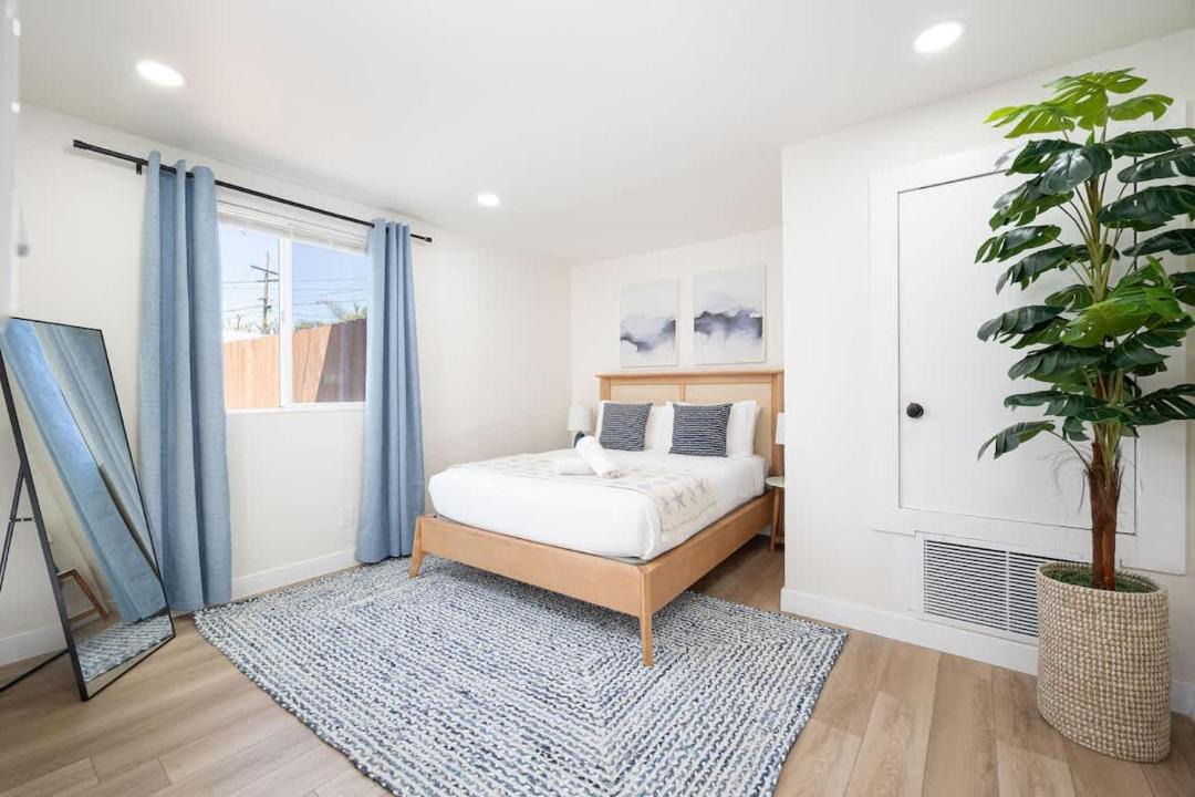 Photo of Bedroom in North Clairemont