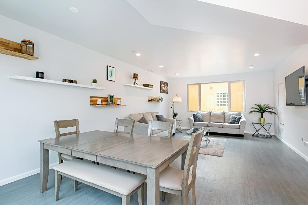 Photo of Livingroom in Crown Point