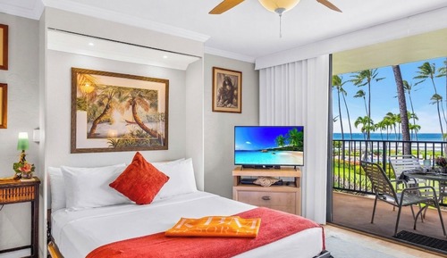 Villa, Multiple Bedrooms, Beach View (ML-3966)
